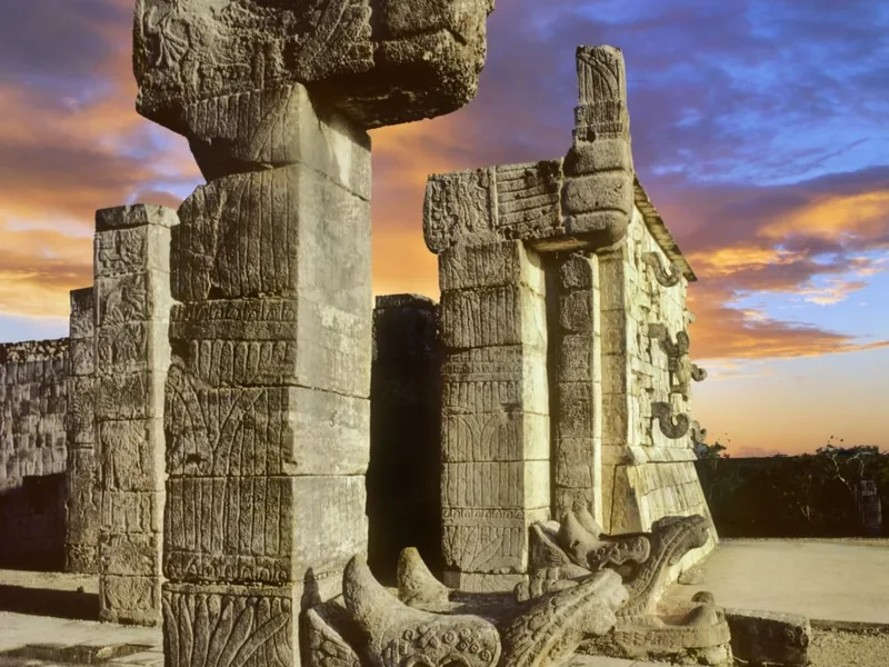 The Temple of the Warriors and its columns at Chichén Itzá